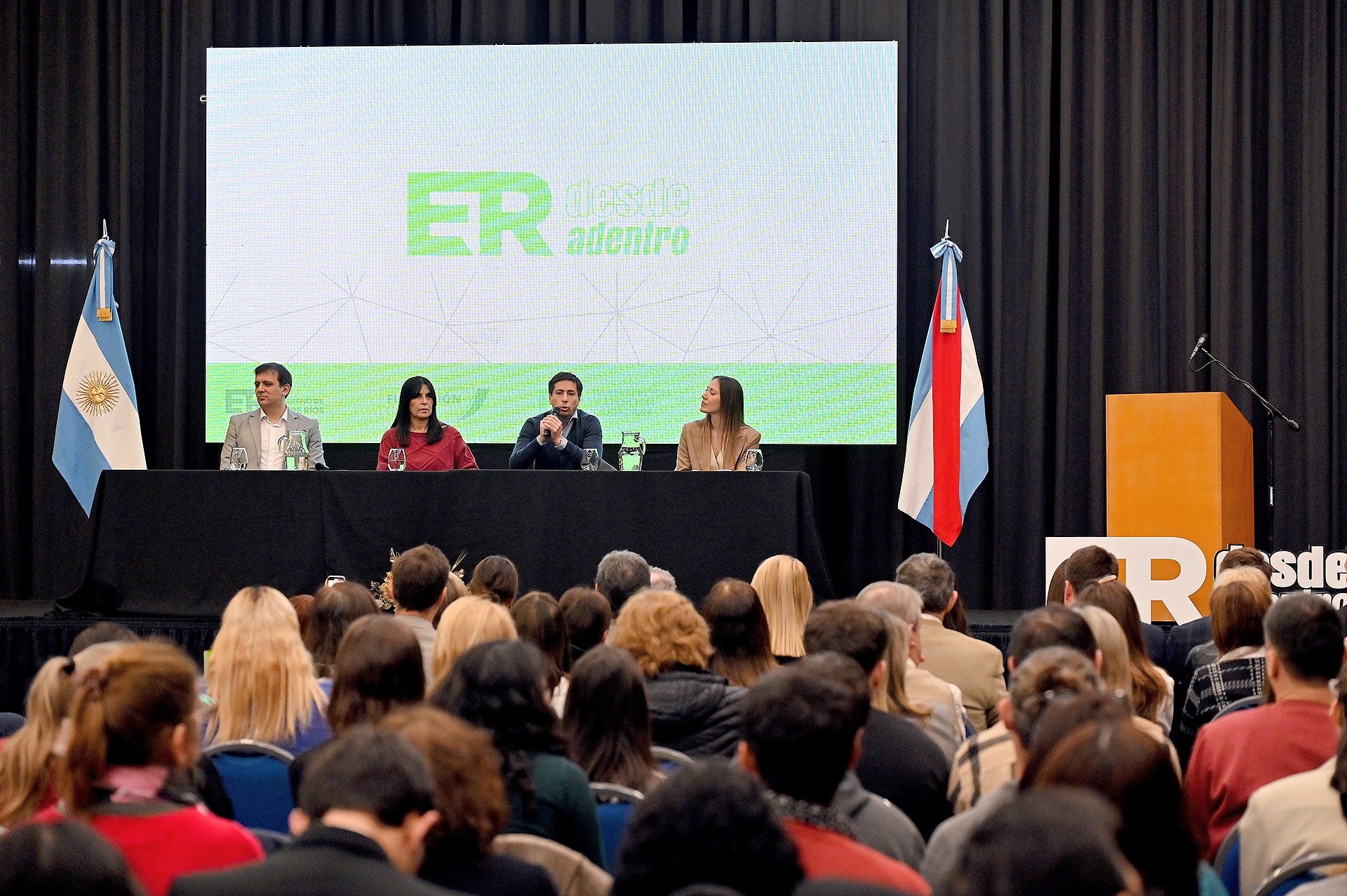 El gobierno lanzó Entre Ríos desde adentro, un programa de formación para trabajadores estatales de toda la provincia