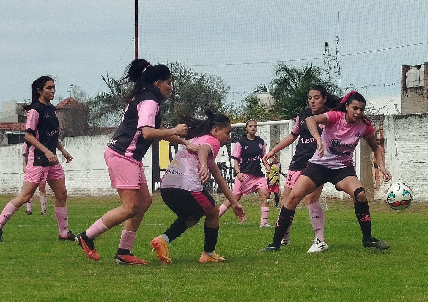 Tres equipos paranaenses buscarán llegar a la final de la Copa Túnel Subfluvial Femenina