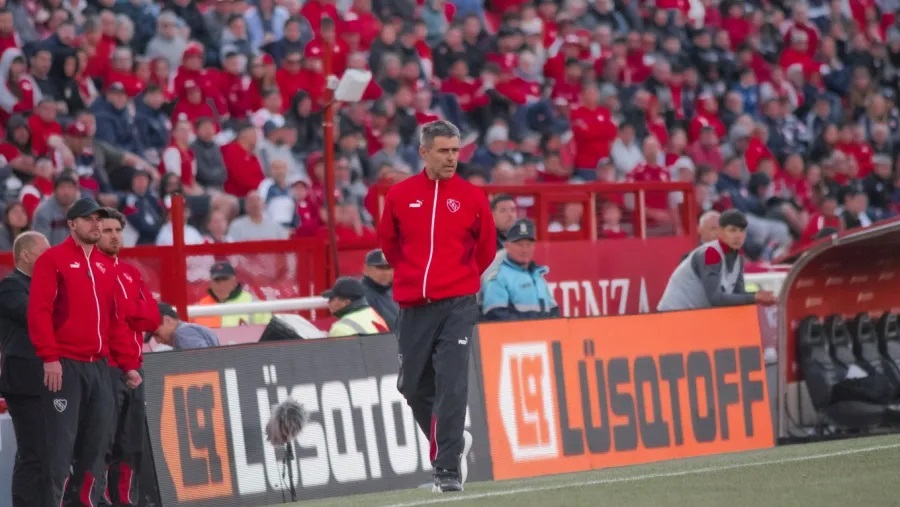 Julio Vaccari dejó de ser el técnico de Independiente