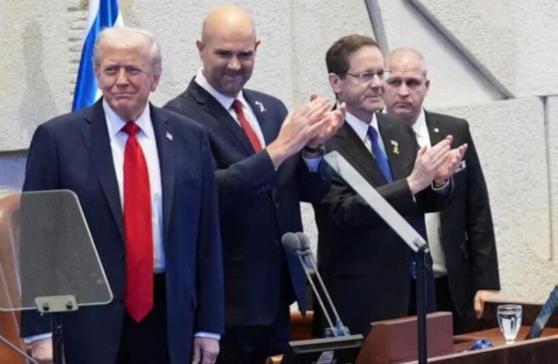 Donald Trump fue ovacionado en el Parlamento de Israel tras el acuerdo de paz en Gaza