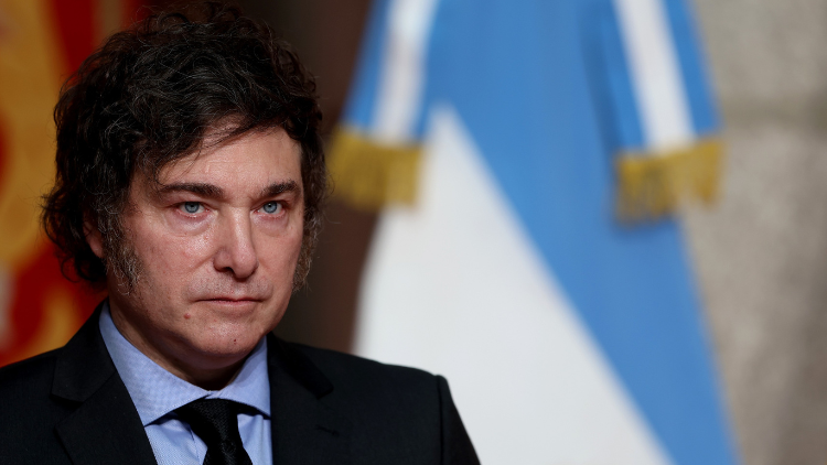 Milei: Somos el gobierno que más dólares compró y volvió a defender a Espert