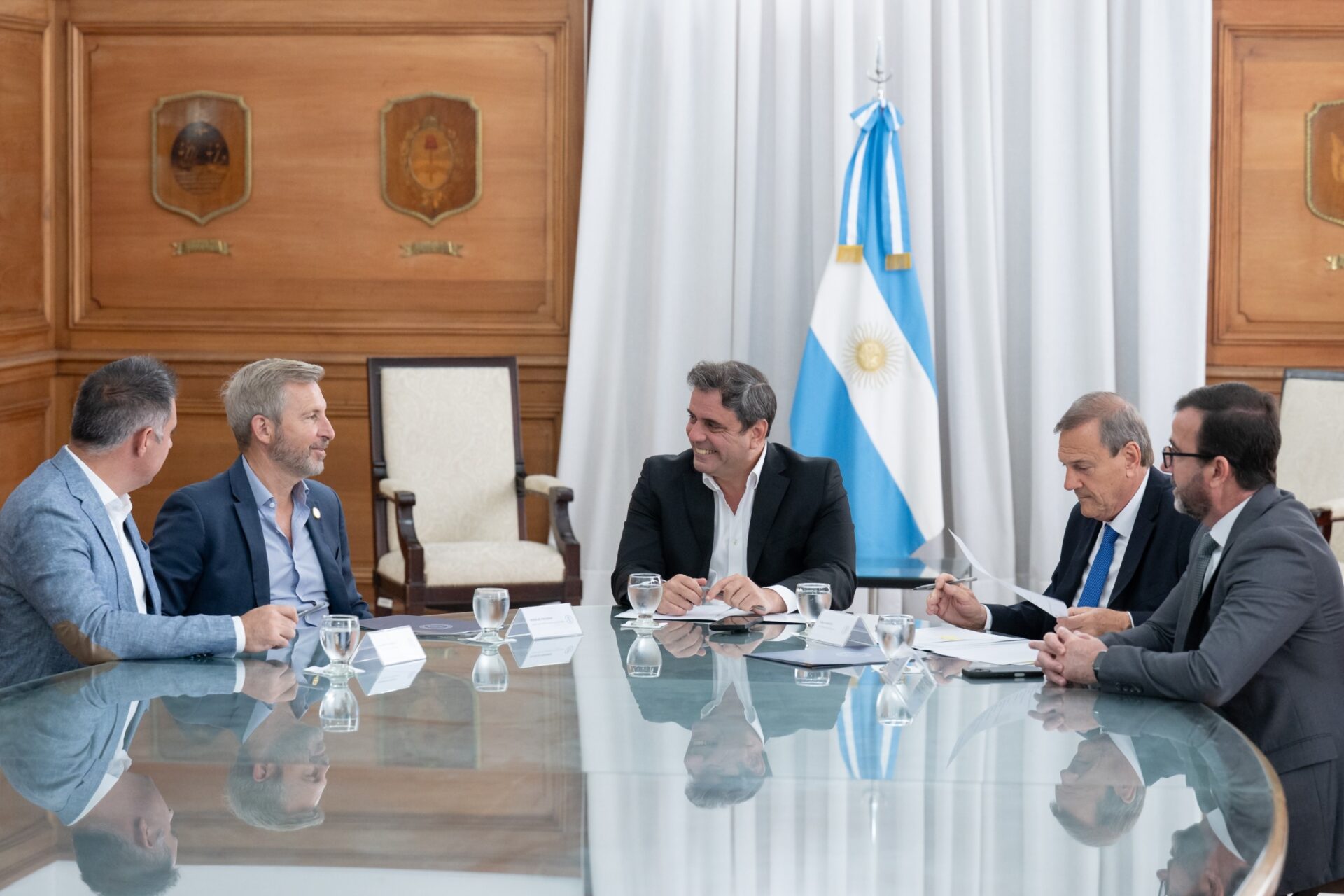 Catalán y Frigerio encabezaron la firma de un convenio entre el Renaper y el municipio de Gualeguaychú