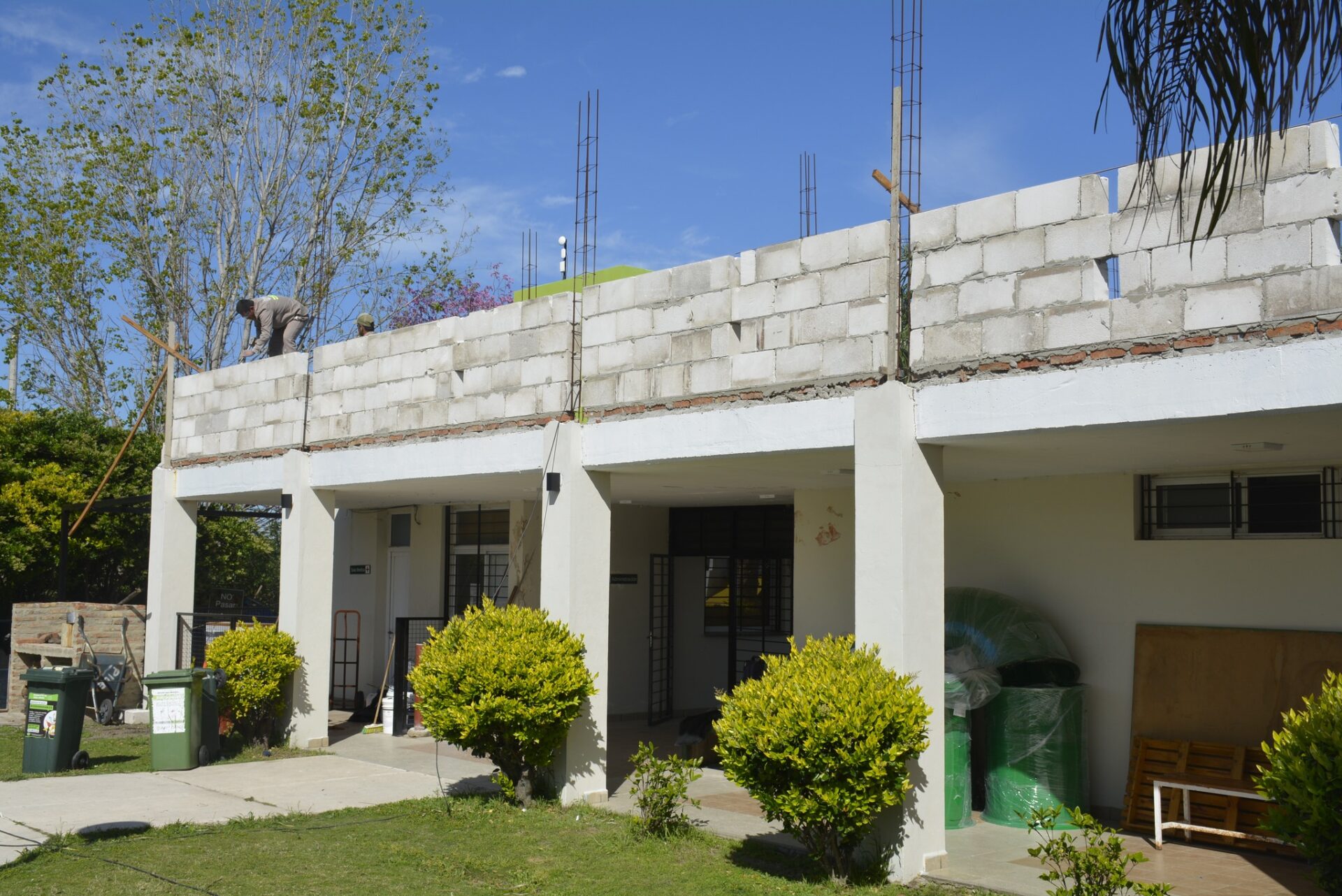 Oro Verde avanza la construcción del Alojamiento Social y Deportivo en el Complejo de Piletas municipal