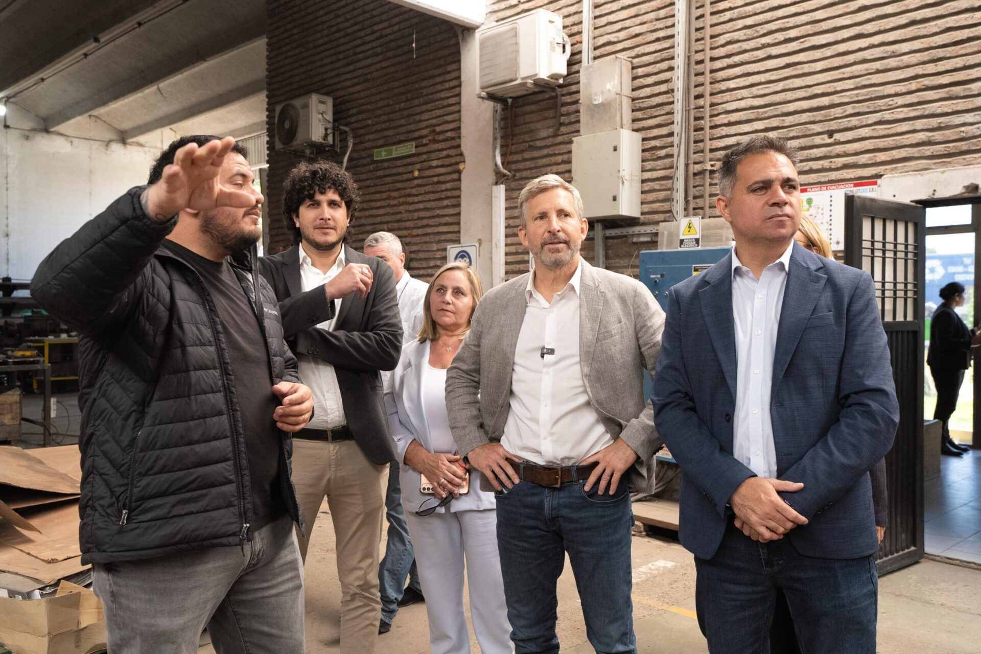 El gobernador destacó la generación de empleo y nuevas inversiones durante su visita a una empresa adherida al RINI