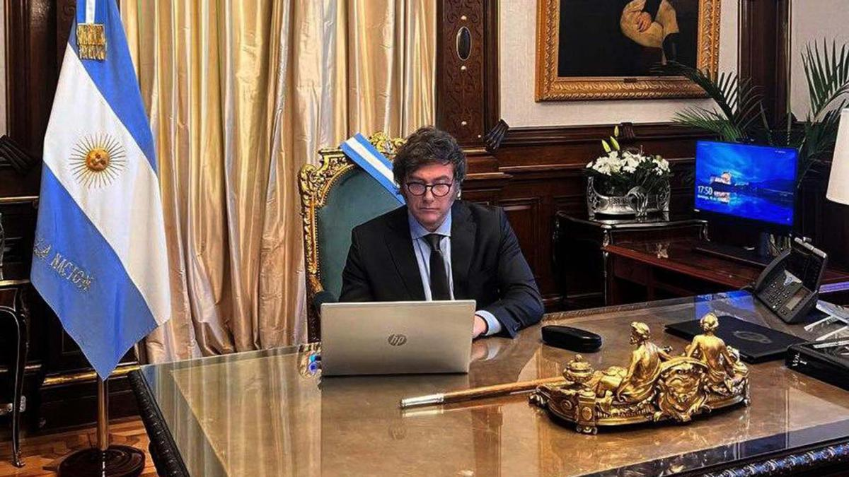 Milei se reúne hoy con el nuevo Gabinete tras un fin de semana de designaciones